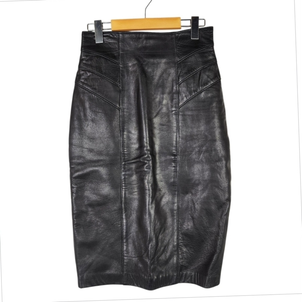 Vintage 80s Danier Black Leather Pencil Skirt Size 10 Fitted Mob Wife Classic